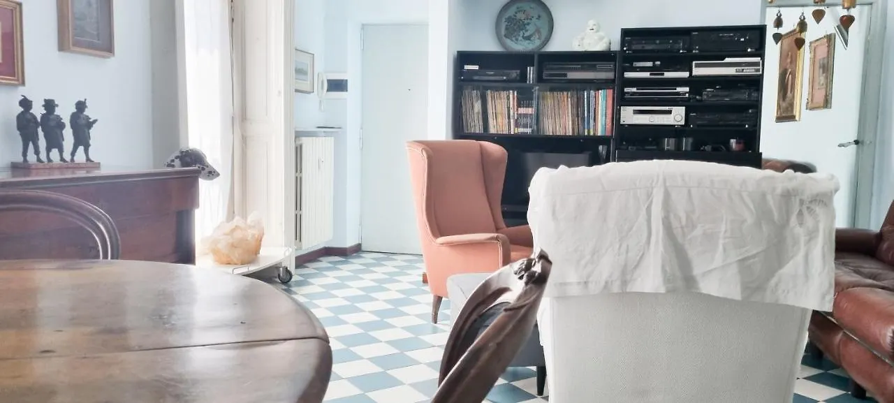 Joivy Vintage And Gorgeous 2-Bed Flat Near Sforzesco Castle Apartman Milánó 0*,  Olaszország